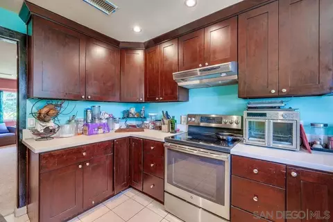 1657 Tarleton St, Spring Valley, CA 91977 photo 13