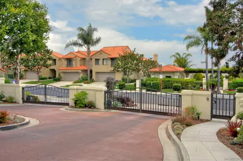 1484 Caminito Solidago, La Jolla, CA 92037 photo 3