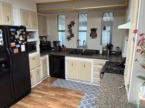 7467 Mission Gorge Rd #SPC 80, Santee, CA 92071 photo 7