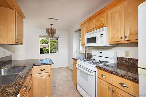 3663 Seaflower Ln, Oceanside, CA 92056 photo 12