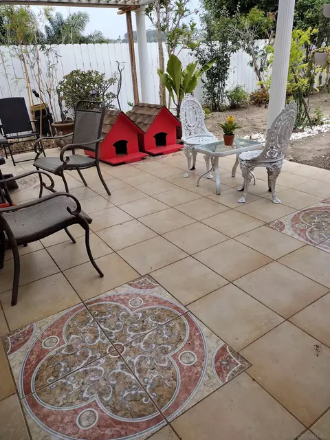 2410 Sarbonne Dr, Oceanside, CA 92054 photo 2