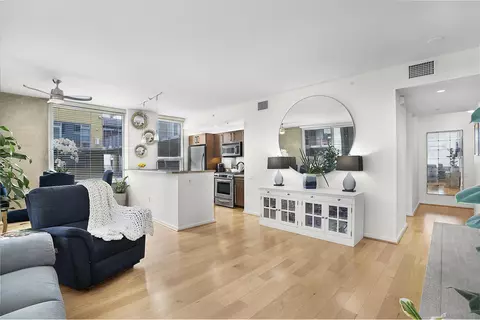 321 10th Ave #407, San Diego, CA 92101