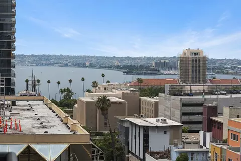 425 W Beech St #1057, San Diego, CA 92101