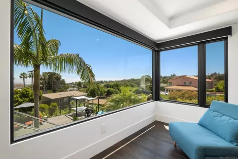 2416 Dresden Pl, La Jolla, CA 92037 photo 13