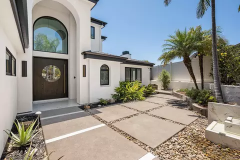 2416 Dresden Pl, La Jolla, CA 92037 photo 3