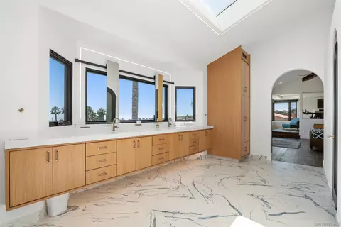 2416 Dresden Pl, La Jolla, CA 92037 photo 17