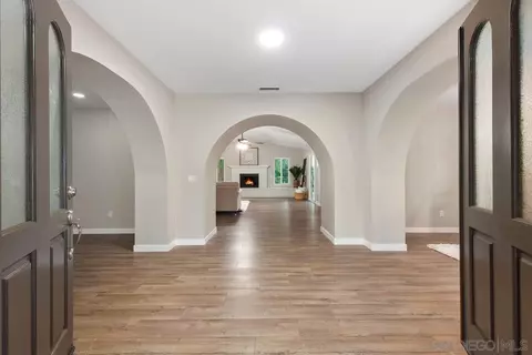 34020 Madera De Playa, Temecula, CA 92592 photo 2
