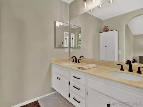 1591 Madrid Dr, Vista, CA 92081 photo 15
