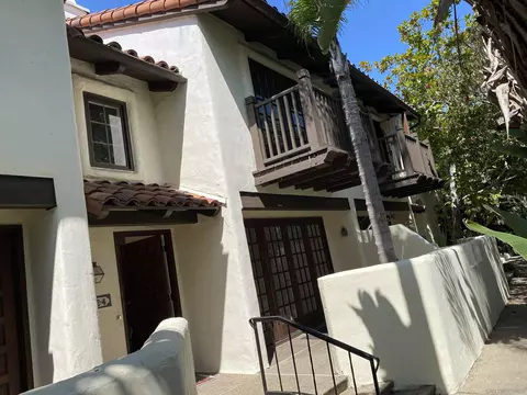 8612 Villa La Jolla Dr #4, La Jolla, CA 92037