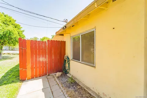 209 S Cedar St, Escondido, CA 92025 photo 16