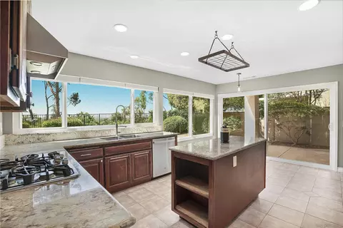 1635 Olympus Loop, Vista, CA 92081 photo 12