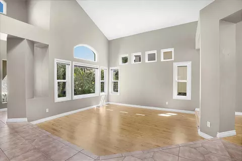 1635 Olympus Loop, Vista, CA 92081 photo 6