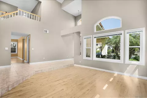 1635 Olympus Loop, Vista, CA 92081 photo 7
