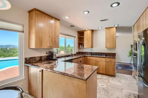 17464 Saint Andrews Dr, Poway, CA 92064 photo 9