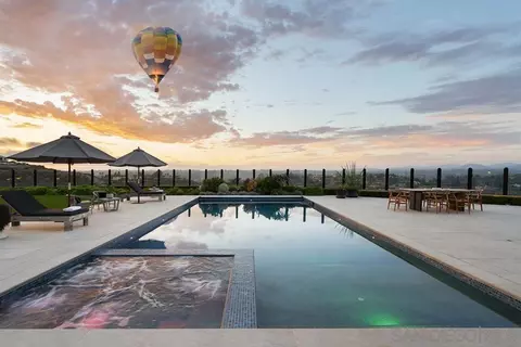 13706 Skyglitter Trl, San Diego, CA 92130