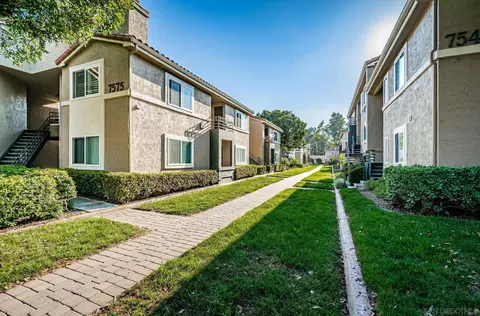 7597 Charmant Dr #903, San Diego, CA 92122
