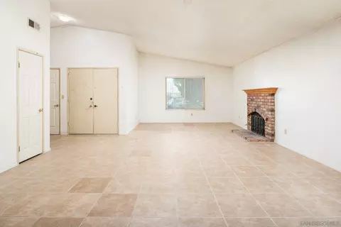 2203 Casa Cielo, Spring Valley, CA 91977 photo 4