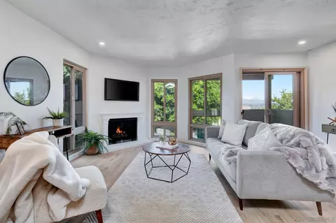 326 Travelodge Dr, El Cajon, CA 92020