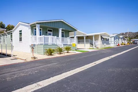 1401 El Norte Pkwy #13, San Marcos, CA 92026
