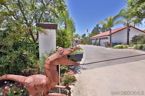 15635 Broad Oaks Rd, El Cajon, CA 92021