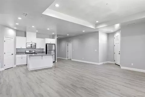317 W D St, Tehachapi, CA 93561 photo 3