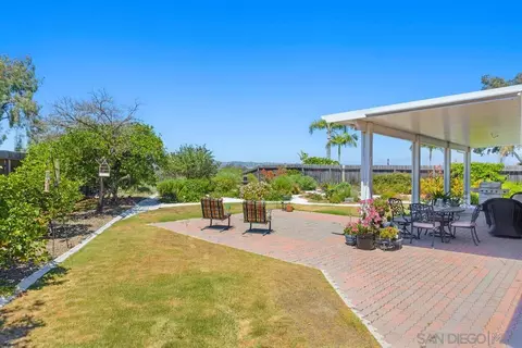 754 Grey Hawk Ct, Oceanside, CA 92057 photo 2