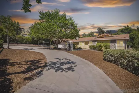 1369 Friends Way, Fallbrook, CA 92028