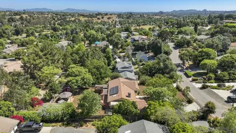 1369 Friends Way, Fallbrook, CA 92028 photo 27