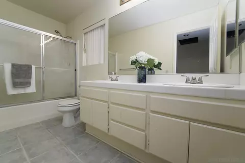 921 Tempera Ct, Oceanside, CA 92057 photo 22