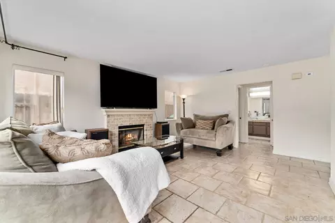 921 Tempera Ct, Oceanside, CA 92057 photo 12