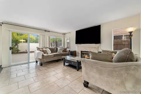 921 Tempera Ct, Oceanside, CA 92057 photo 11