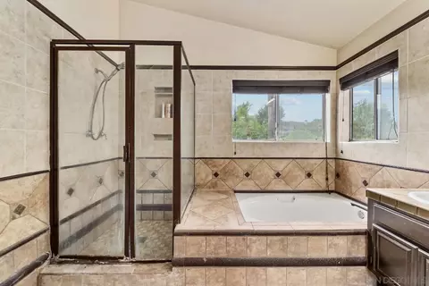 921 Tempera Ct, Oceanside, CA 92057 photo 17