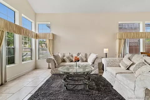 921 Tempera Ct, Oceanside, CA 92057 photo 3