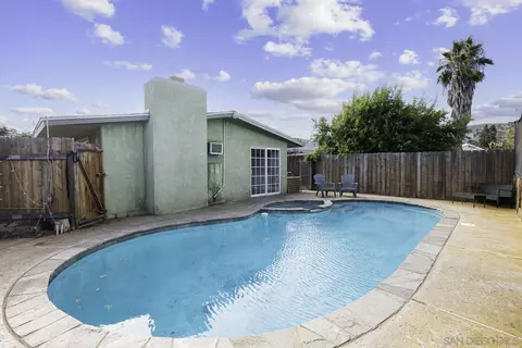 705 Maria Ave, Spring Valley, CA 91977 photo 4