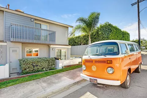 365 Hemlock Ave #A, Carlsbad, CA 92008 photo 2