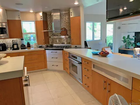 822 Casa De Oro Pl, Escondido, CA 92025 photo 3