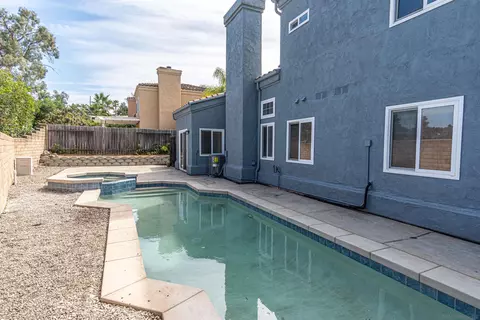 1650 Lisbon Pl, Escondido, CA 92029 photo 2