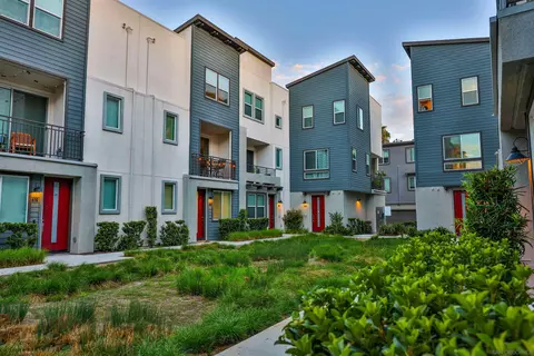 2556 S Escondido Blvd #408, Escondido, CA 92025