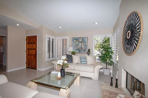 17977 Avenida Alozdra, San Diego, CA 92128