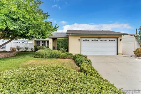 10820 Greencastle St, Santee, CA 92071
