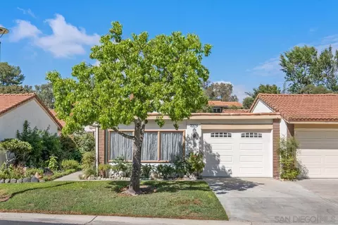 3374 Punta Alta #B, Laguna Woods, CA 92637