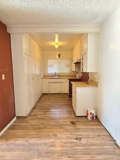 602 S C St, Perris, CA 92570 photo 3