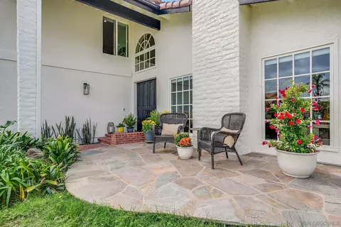 661 San Mario Dr, Solana Beach, CA 92075 photo 4