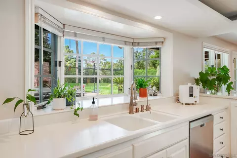 661 San Mario Dr, Solana Beach, CA 92075 photo 17