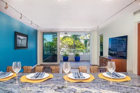 1830 Avenida Del Mundo #302, Coronado, CA 92118