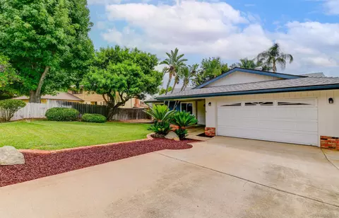 8207 Limon Ln, El Cajon, CA 92021