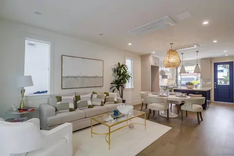 823 9th St, Coronado, CA 92118