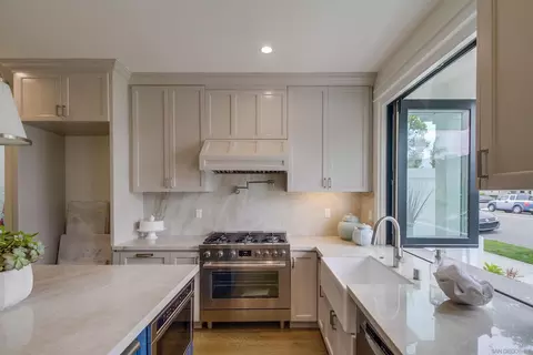 823 9th St, Coronado, CA 92118 photo 16