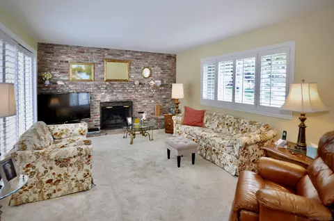 3045 Blenkarne Dr, Carlsbad, CA 92008 photo 3