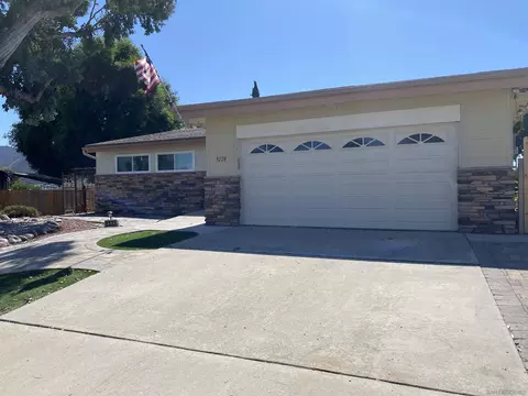 9228 Allano Way, Santee, CA 92071 photo 2